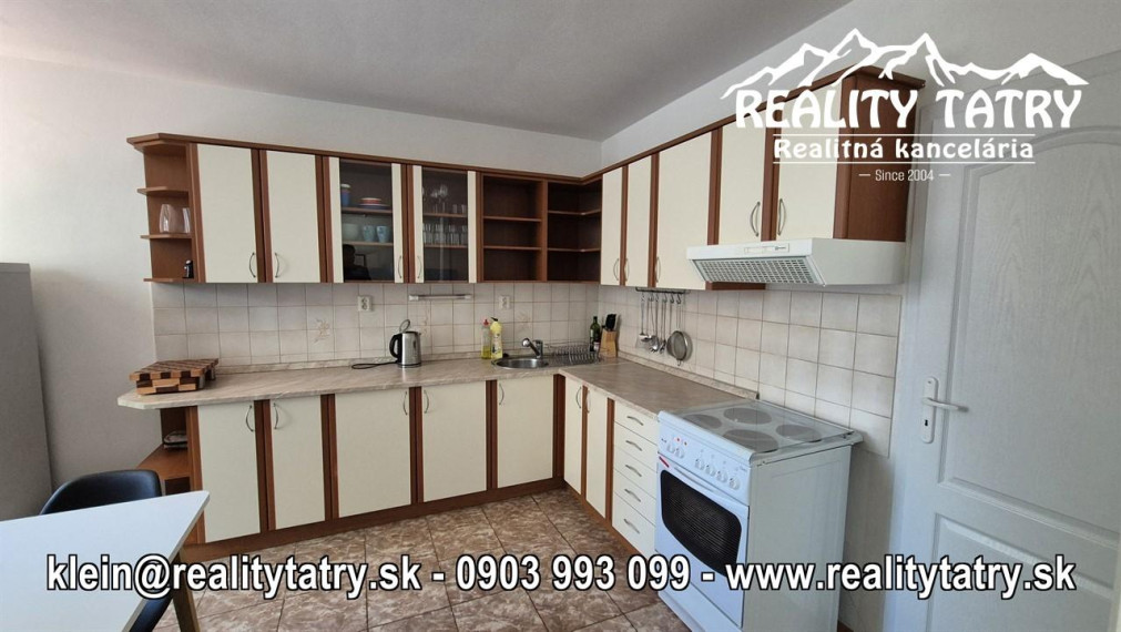 Mezonetový byt 3 izbový s loggiou, krbom a garážovým státím v širšom centre - ODPORÚČAME !!!