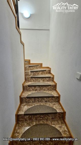 Mezonetový byt 3 izbový s loggiou, krbom a garážovým státím v širšom centre - ODPORÚČAME !!!