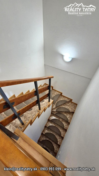 Mezonetový byt 3 izbový s loggiou, krbom a garážovým státím v širšom centre - ODPORÚČAME !!!