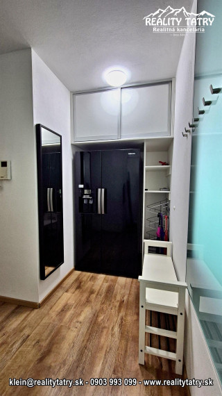 Slnečný 3 izbový byt s terasou a garážou v Poprade bytový dom JAVOR - TOP STAV a LOKALITA !!!