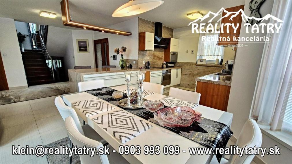 EXKLUZÍVNY Rodinný dom s nádherným výhľadom vo Veľkej Lomnici v 100% TOP STAVE - ODPORÚČAME aj pre náročného klienta !!!