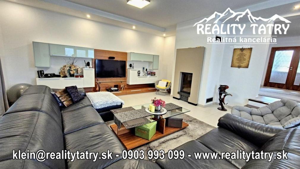 EXKLUZÍVNY Rodinný dom s nádherným výhľadom vo Veľkej Lomnici v 100% TOP STAVE - ODPORÚČAME aj pre náročného klienta !!!