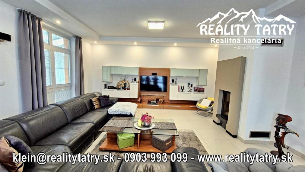 EXKLUZÍVNY Rodinný dom s nádherným výhľadom vo Veľkej Lomnici v 100% TOP STAVE - ODPORÚČAME aj pre náročného klienta !!!