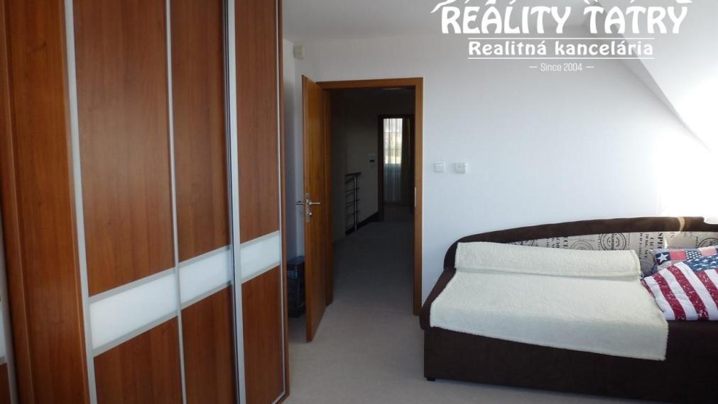 EXKLUZÍVNY Rodinný dom s nádherným výhľadom vo Veľkej Lomnici v 100% TOP STAVE - ODPORÚČAME aj pre náročného klienta !!!