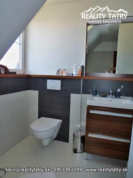 EXKLUZÍVNY Rodinný dom s nádherným výhľadom vo Veľkej Lomnici v 100% TOP STAVE - ODPORÚČAME aj pre náročného klienta !!!