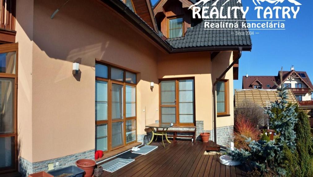 EXKLUZÍVNY Rodinný dom s nádherným výhľadom vo Veľkej Lomnici v 100% TOP STAVE - ODPORÚČAME aj pre náročného klienta !!!