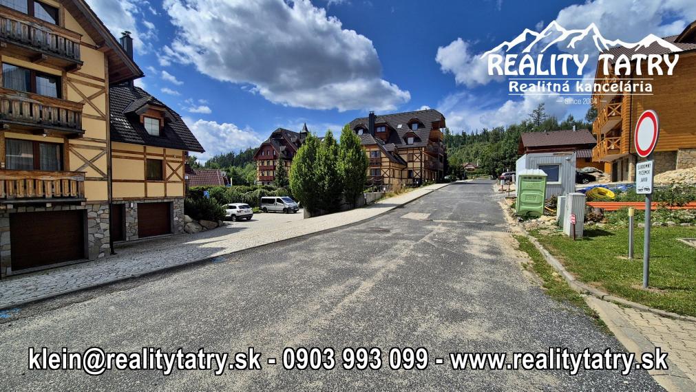 Vonkajšie parkovacie státie v Tatranskej Lomnici - Penzión JAVOR - TOP LOKALITA !!!