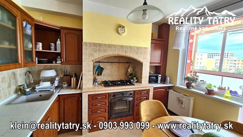 Byt 3 izbový s loggiou 78 m2 blízko centra v Poprade, rozsiahla rekonštrukcia, TOP STAV - ODPORÚČAME !!!