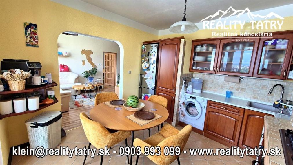 Byt 3 izbový s loggiou 78 m2 blízko centra v Poprade, rozsiahla rekonštrukcia, TOP STAV - ODPORÚČAME !!!