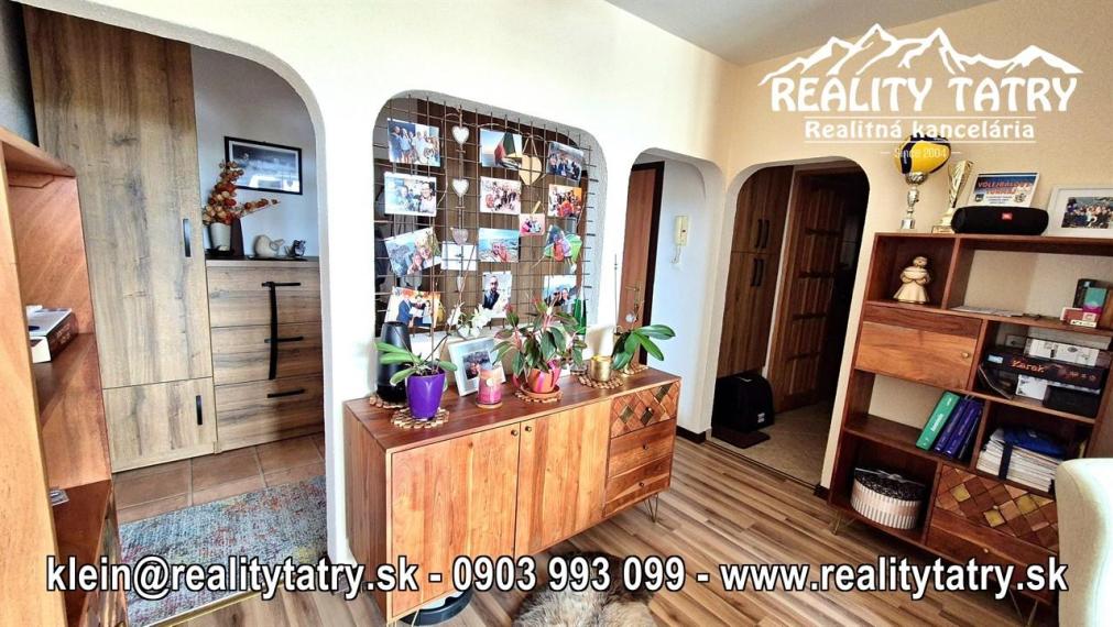 Byt 3 izbový s loggiou 78 m2 blízko centra v Poprade, rozsiahla rekonštrukcia, TOP STAV - ODPORÚČAME !!!