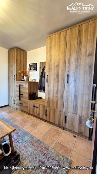 Byt 3 izbový s loggiou 78 m2 blízko centra v Poprade, rozsiahla rekonštrukcia, TOP STAV - ODPORÚČAME !!!