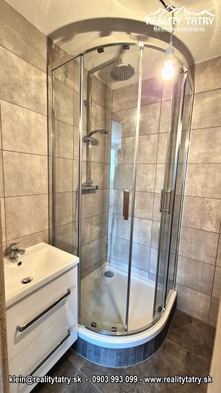 Slnečný 3 izbový byt s loggiou - Kompletná rekonštrukcia - TICHÉ PROSTREDIE, TOP STAV a LOKALITA !!!