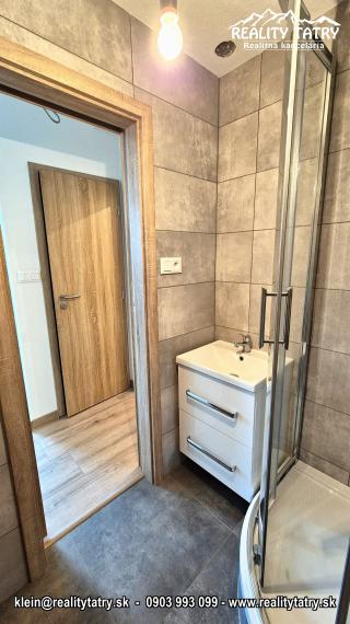 Slnečný 3 izbový byt s loggiou - Kompletná rekonštrukcia - TICHÉ PROSTREDIE, TOP STAV a LOKALITA !!!