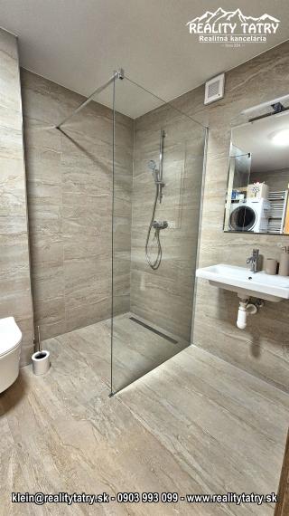 EXKLUZÍVNY 3 izbový byt s Terasou, Saunou, Vonkajším parkovacím státím a BEZBARIÉROVÝM PRÍSTUPOM - TOP STAV, NOVOSTAVBA !!!