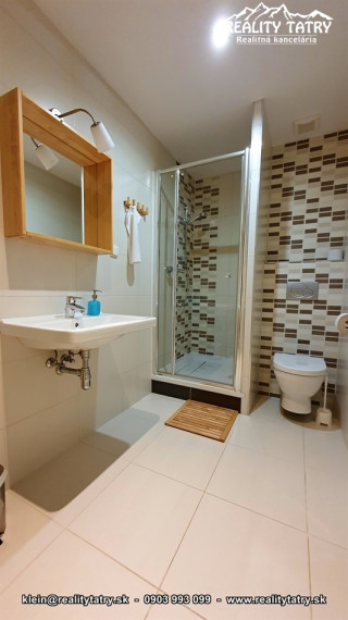 Apartmánový byt 46 m2 s parkovacím miestom vo Veľkej Lomnici