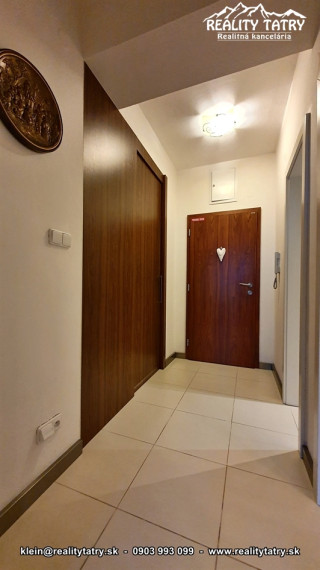 Apartmánový byt 46 m2 s parkovacím miestom vo Veľkej Lomnici
