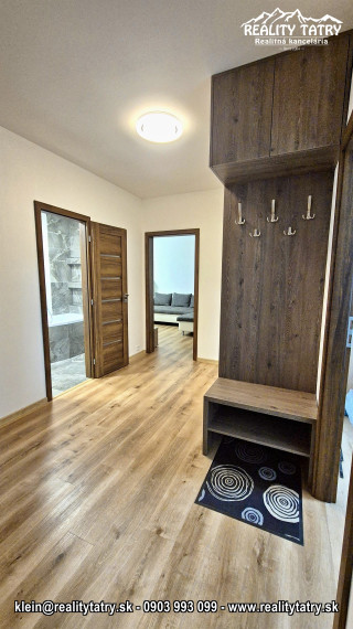 Byt 3 izbový s balkónom komplet prerobený blízko centra v Poprade TOP LOKALITA a STAV - ODPORÚČAME !!!