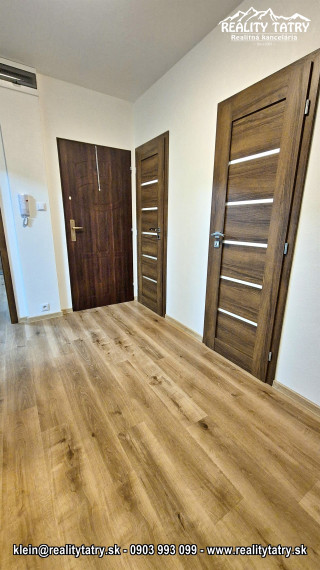 Byt 3 izbový s loggiou kompletne prerobený blízko centra v Poprade TOP LOKALITA a STAV - ODPORÚČAME !!!