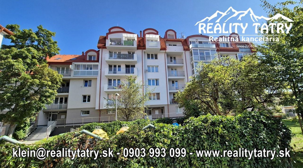 Mezonetový byt 3 izbový s loggiou, krbom a garážovým státím v širšom centre - ODPORÚČAME !!!