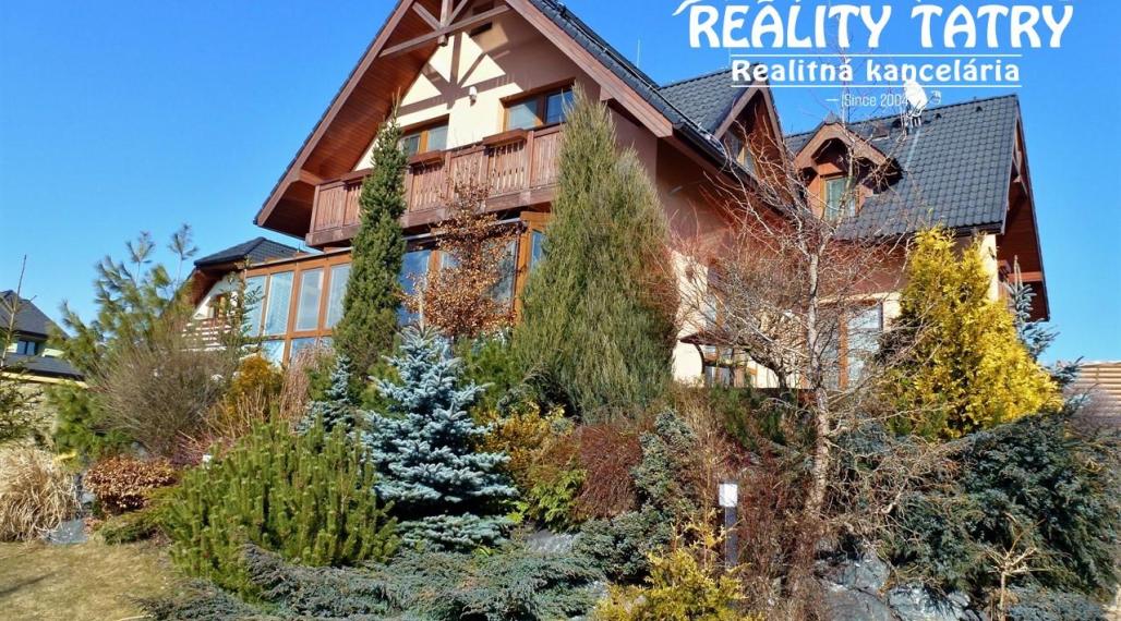 EXKLUZÍVNY Rodinný dom s nádherným výhľadom vo Veľkej Lomnici v 100% TOP STAVE - ODPORÚČAME aj pre náročného klienta !!!