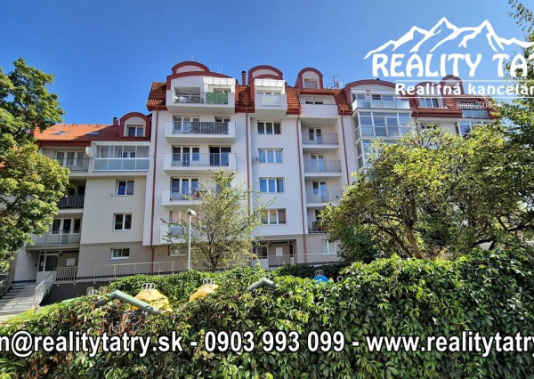 Mezonetový byt 3 izbový s loggiou, krbom a garážovým státím v širšom centre - ODPORÚČAME !!!