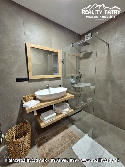 Apartmán 2 izbový s parkovacím státím - TOP STAV, TOP LOKALITA - ODPORÚČAME !!!