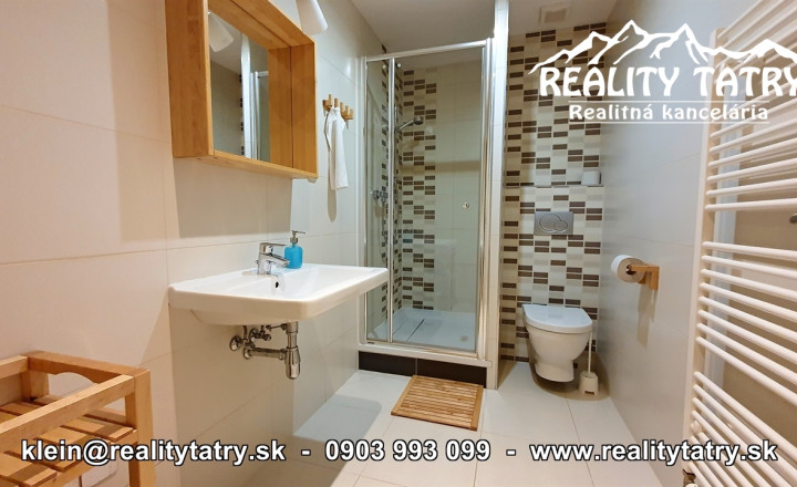 Apartmánový byt 46 m2 s parkovacím miestom vo Veľkej Lomnici - fotografia 16